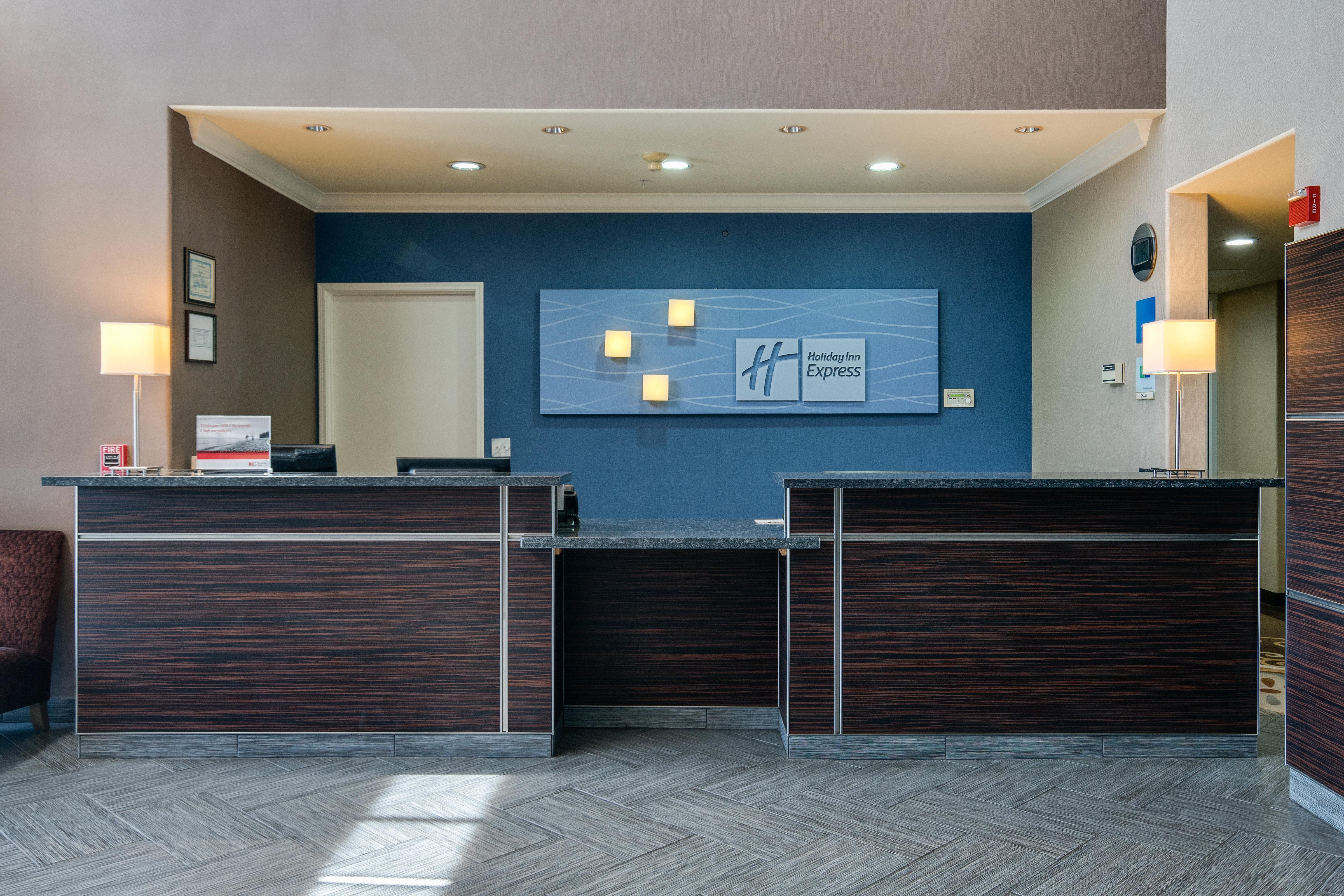 Holiday Inn Express & Suites Santa Clara By Ihg Екстериор снимка