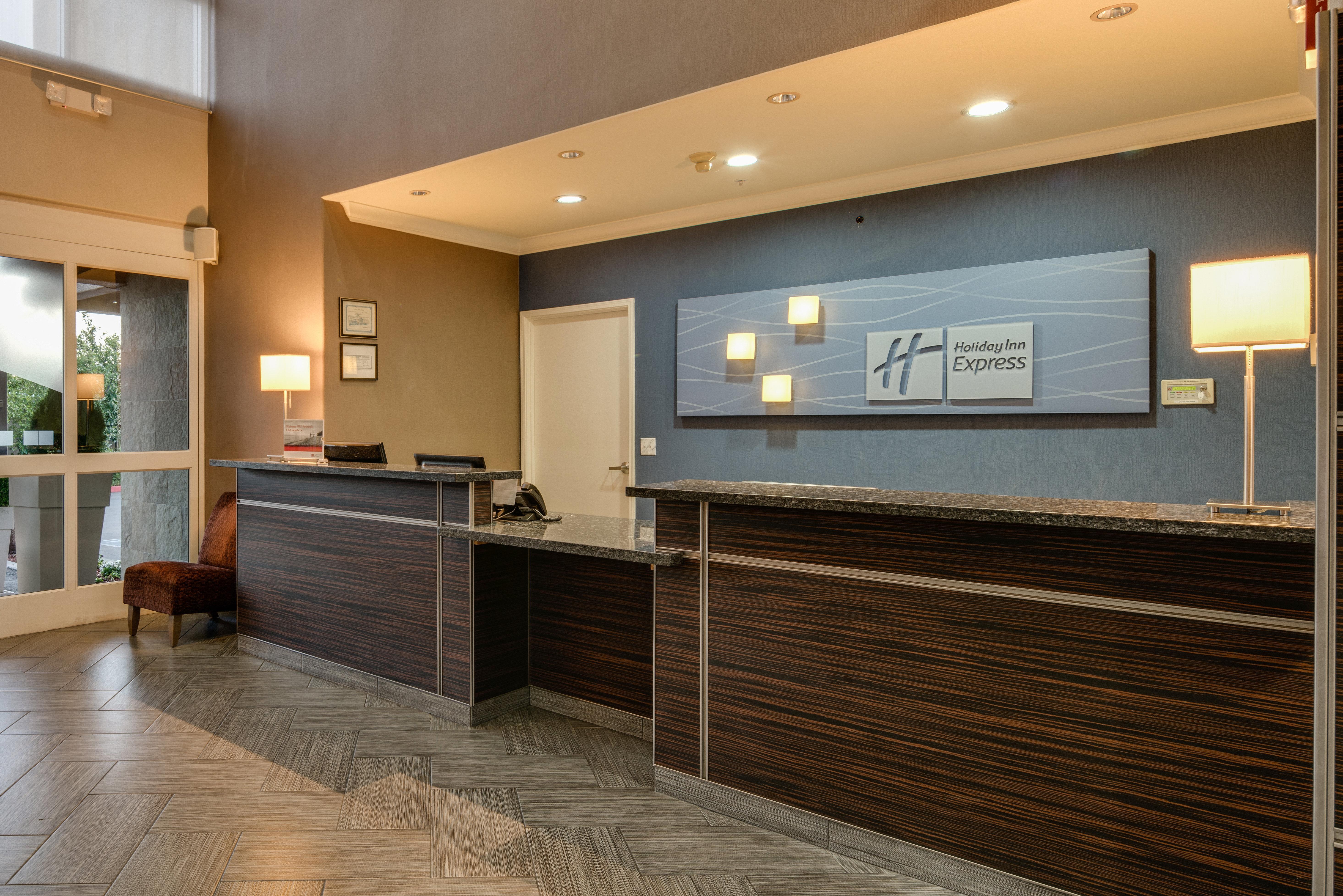 Holiday Inn Express & Suites Santa Clara By Ihg Екстериор снимка