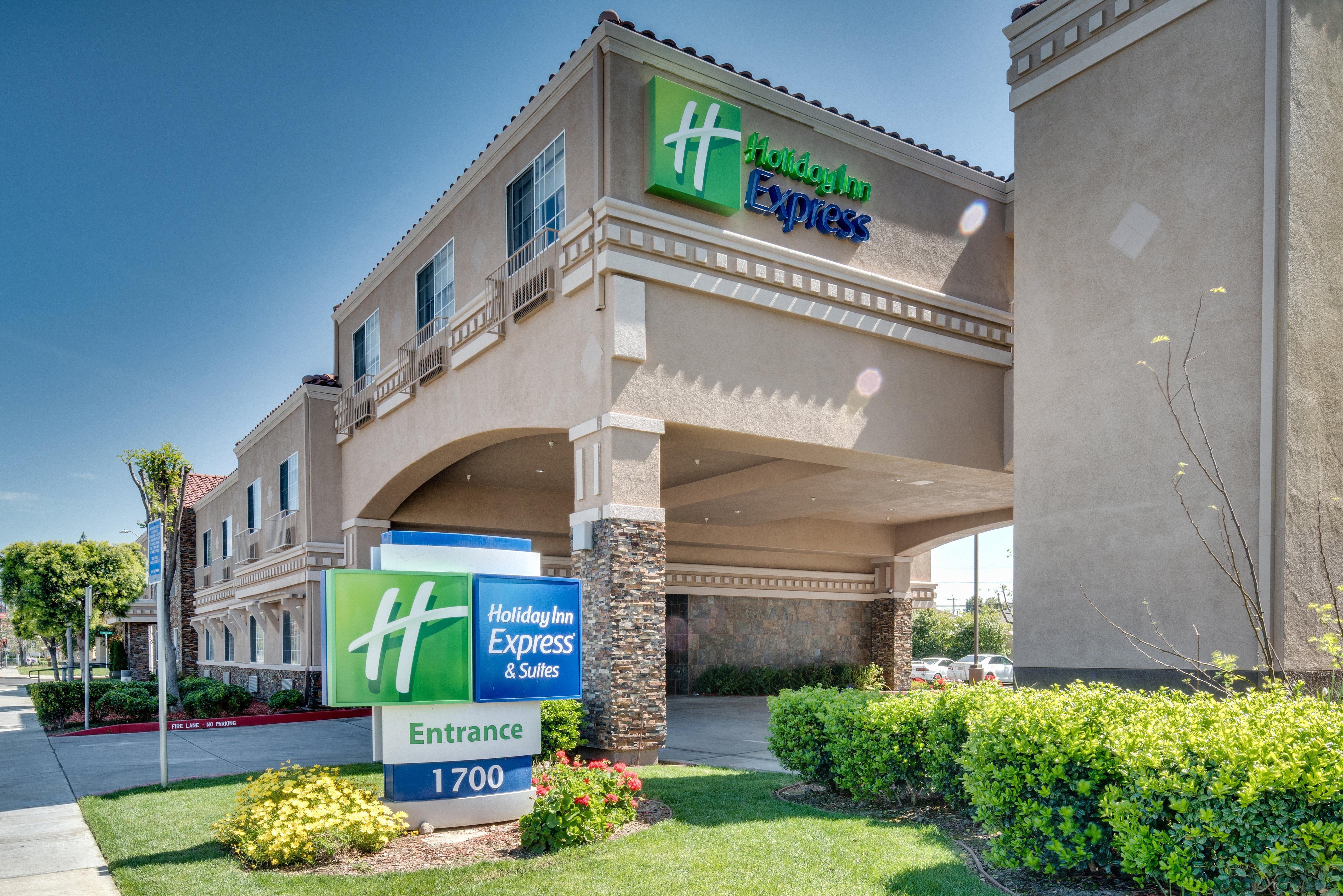 Holiday Inn Express & Suites Santa Clara By Ihg Екстериор снимка
