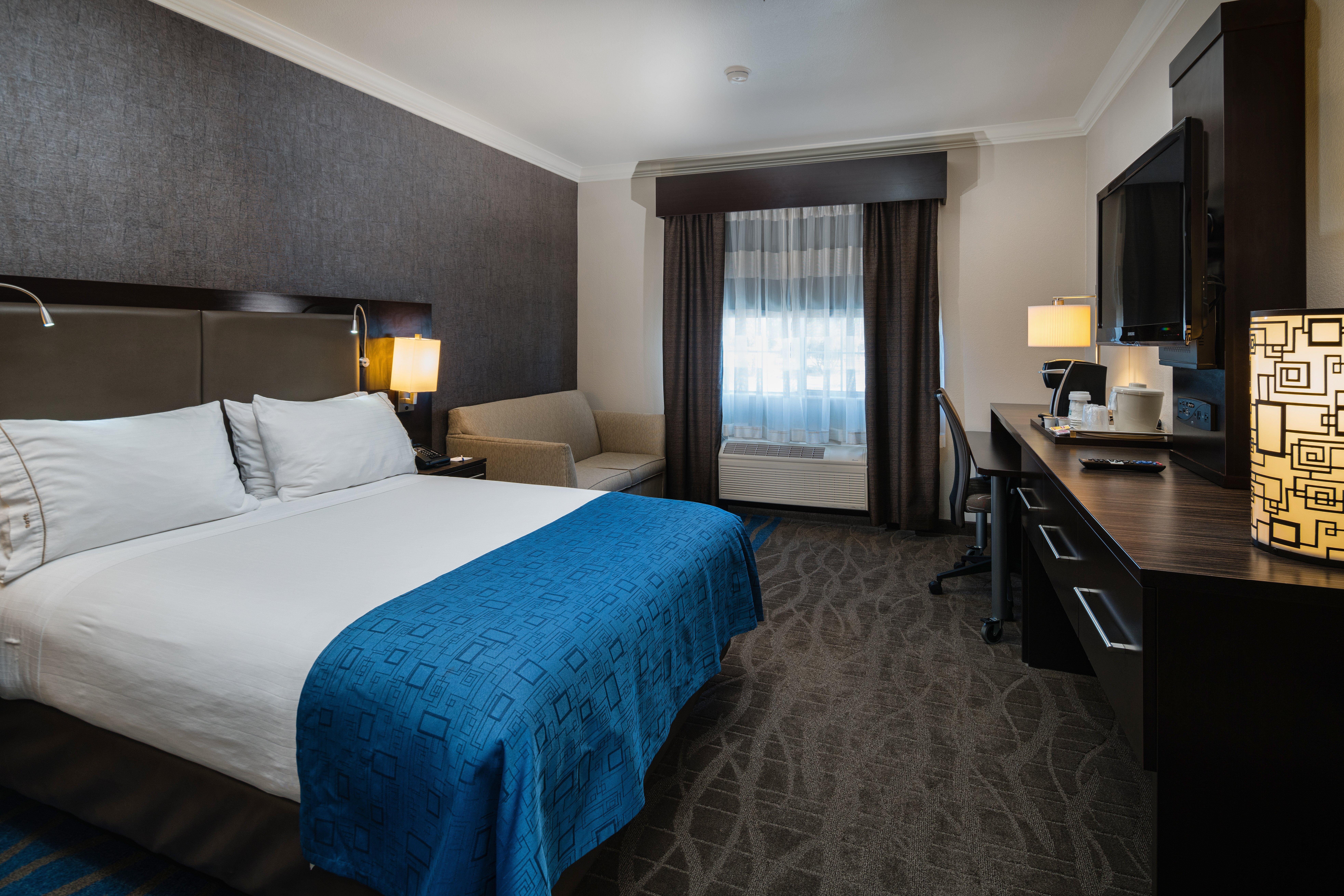Holiday Inn Express & Suites Santa Clara By Ihg Екстериор снимка