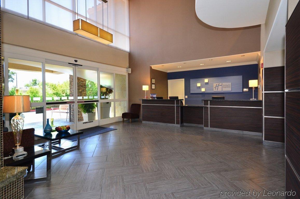 Holiday Inn Express & Suites Santa Clara By Ihg Интериор снимка